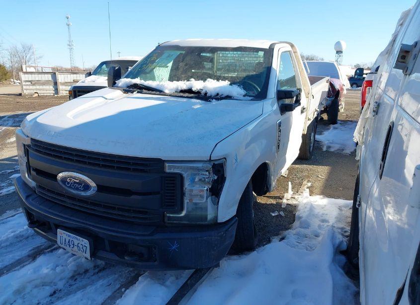 Photo 2 of 2019 Ford F-250 XL (VIN 1FDBF2A63KEG59665)