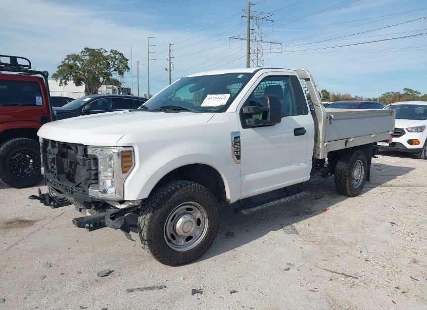 Photo 2 of 2019 Ford F-250 XL (VIN 1FDBF2A64KED43076)