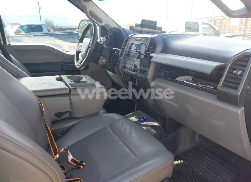 Photo 5 of 2019 Ford F-250 XL (VIN 1FDBF2A64KED43157)