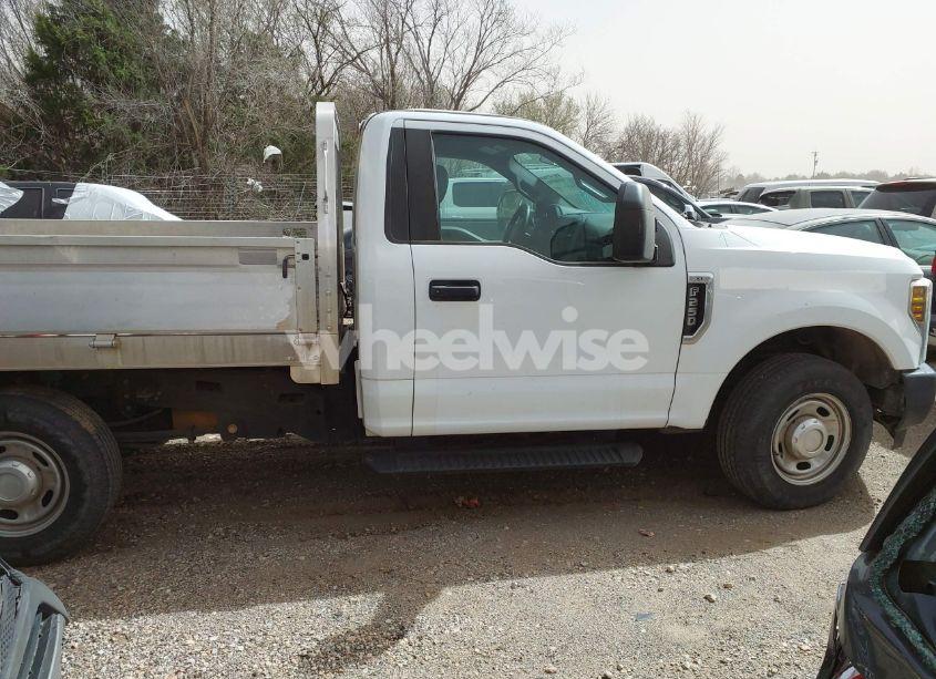 Photo 13 of 2018 Ford F-250 XL (VIN 1FDBF2A65JEC48041)