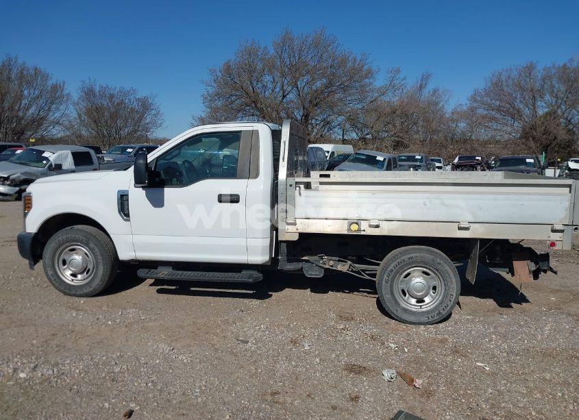 Photo 14 of 2018 Ford F-250 XL (VIN 1FDBF2A65JEC48041)