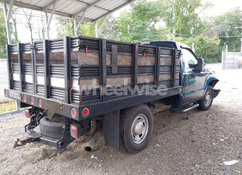 Photo 4 of 2011 Ford F-250 XL (VIN 1FDBF2A66BEC76240)