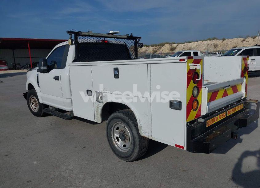 Photo 3 of 2017 Ford F-250 XL (VIN 1FDBF2A66HEC34529)