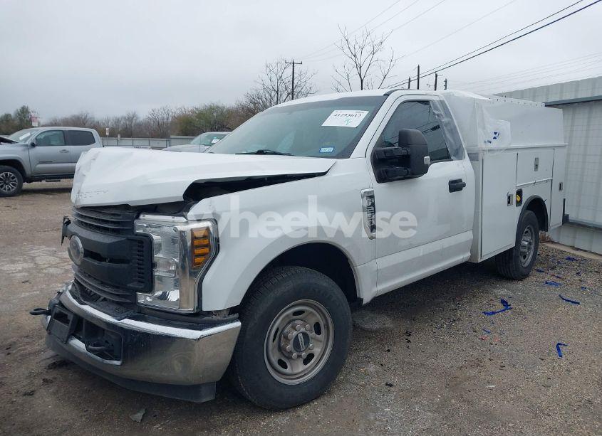 Photo 2 of 2019 Ford F-250 XL (VIN 1FDBF2A66KEC96889)