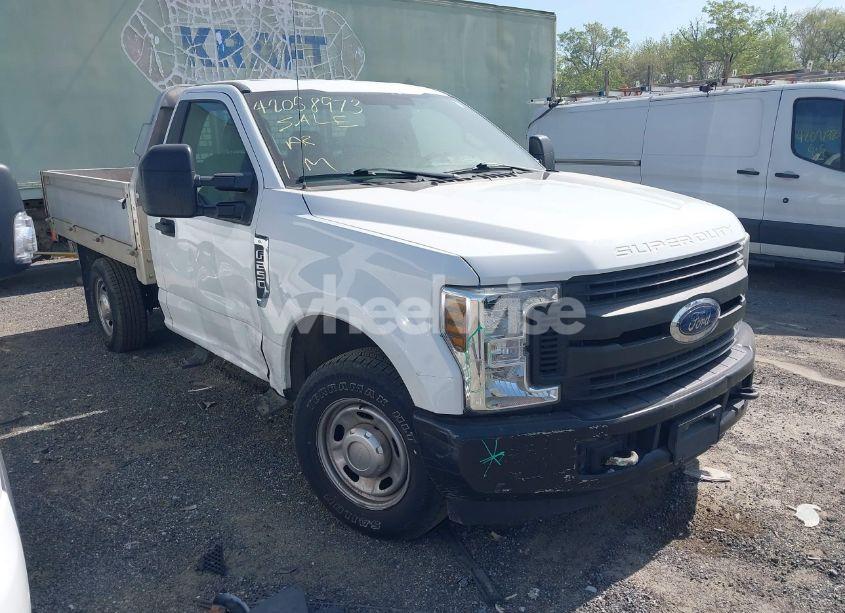 2019 Ford F-250 XL (VIN 1FDBF2A66KEG59711) main photo