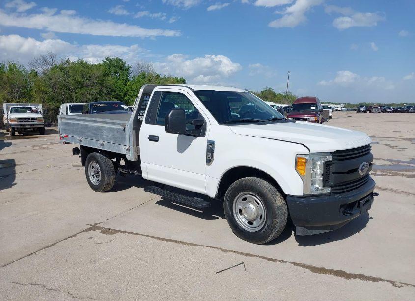2017 Ford F-250 XL (VIN 1FDBF2A67HEC23717) main photo
