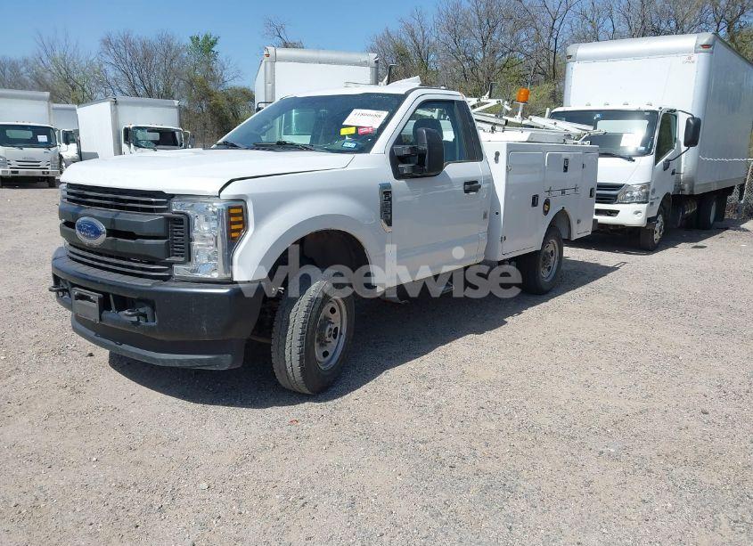 Photo 2 of 2019 Ford F-250 XL (VIN 1FDBF2B69KED38034)