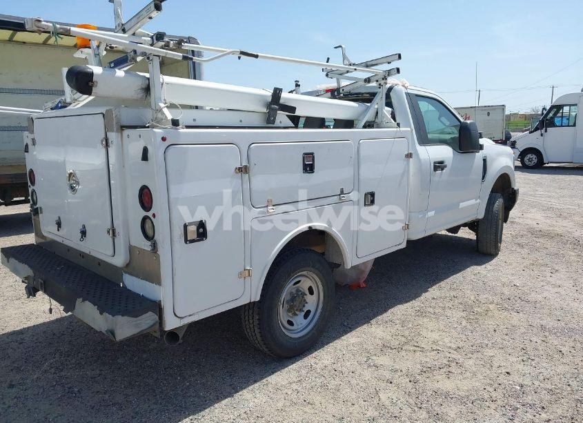 Photo 4 of 2019 Ford F-250 XL (VIN 1FDBF2B69KED38034)