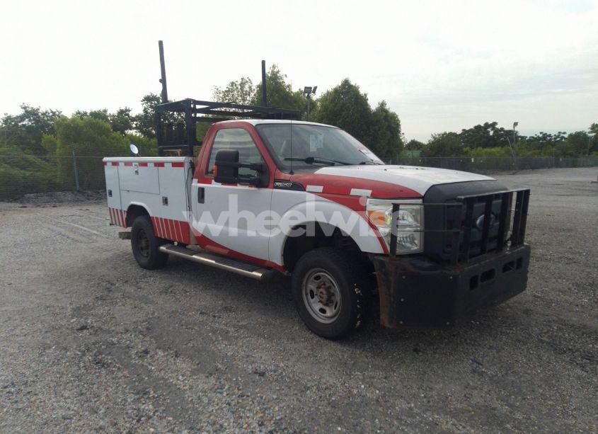 2015 Ford F-250 XL (VIN 1FDBF2BT9FEC28032) main photo
