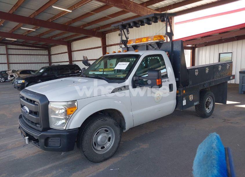 Photo 2 of 2011 Ford F-350 CHASSIS XL (VIN 1FDBF3E65BEC47845)
