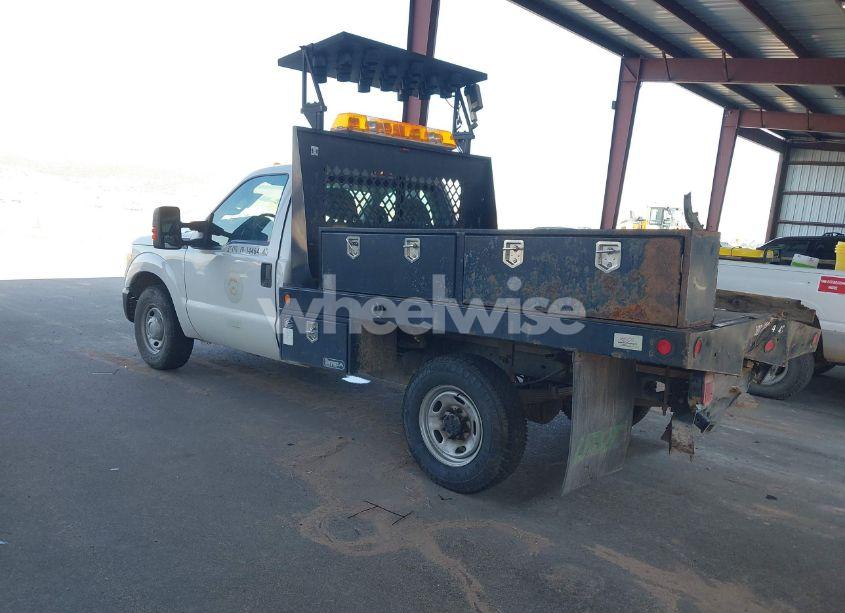 Photo 3 of 2011 Ford F-350 CHASSIS XL (VIN 1FDBF3E65BEC47845)