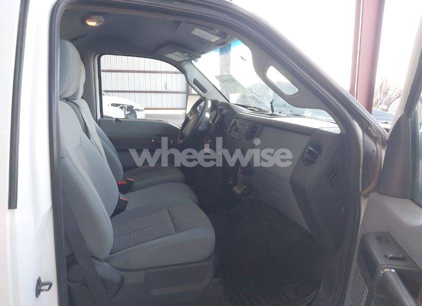 Photo 5 of 2011 Ford F-350 CHASSIS XL (VIN 1FDBF3E65BEC47845)