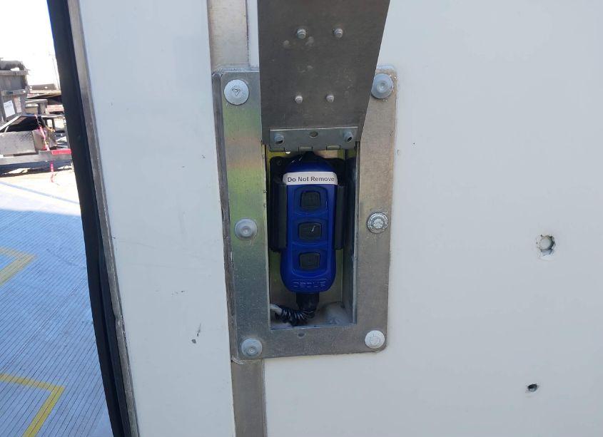 Photo 20 of 2022 Ford Transit-350 CAB (VIN 1FDBF6Z81NKA05332)