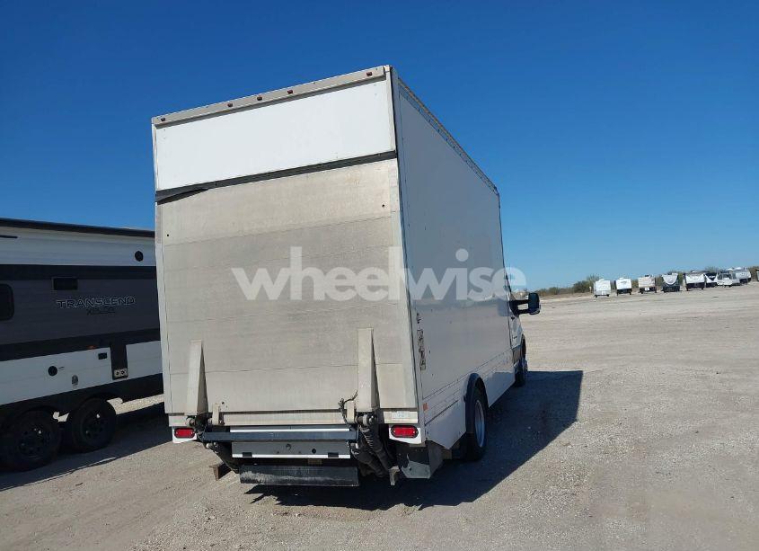 Photo 4 of 2022 Ford Transit-350 CAB (VIN 1FDBF6Z81NKA05332)