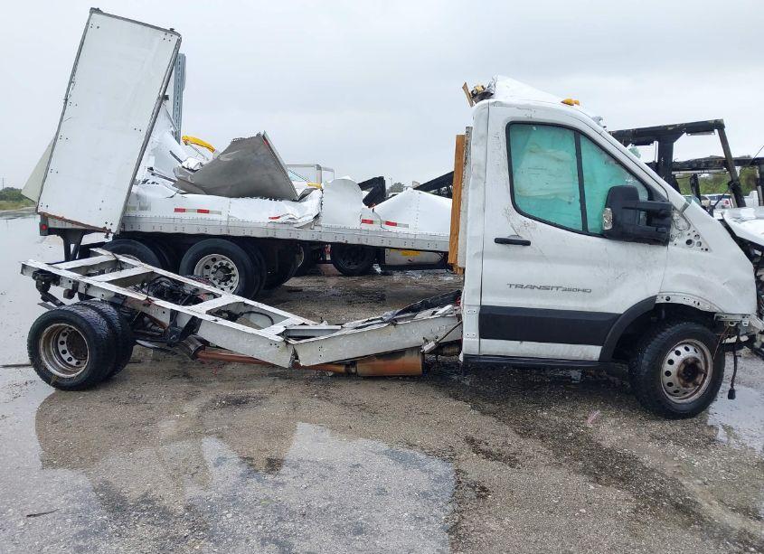 Photo 13 of 2020 Ford Transit-350 CAB (VIN 1FDBF6ZG1LKB59432)