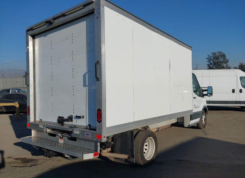 Photo 4 of 2018 Ford Transit-350 CAB (VIN 1FDBF8ZM2JKA69737)