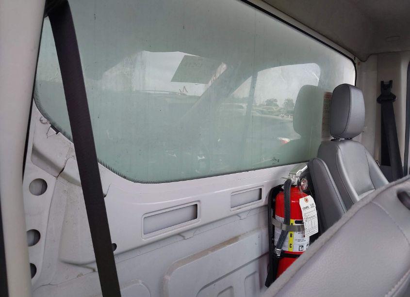 Photo 8 of 2018 Ford Transit-350 CAB (VIN 1FDBF8ZM2JKA69737)