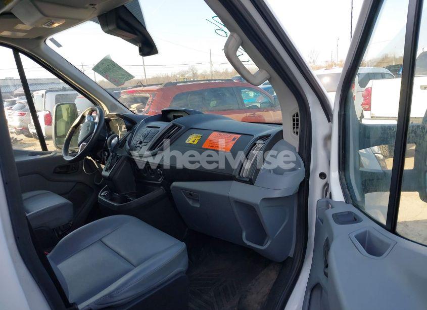 Photo 5 of 2019 Ford Transit-350 CAB (VIN 1FDBF8ZM3KKA83969)