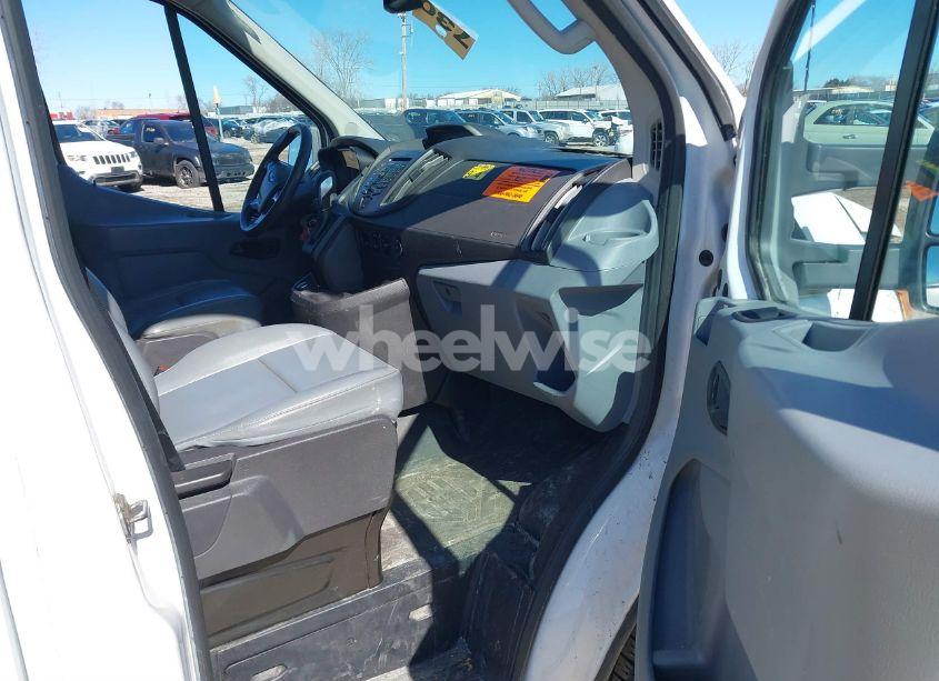 Photo 5 of 2019 Ford Transit-350 CAB (VIN 1FDBF8ZM4KKA83981)