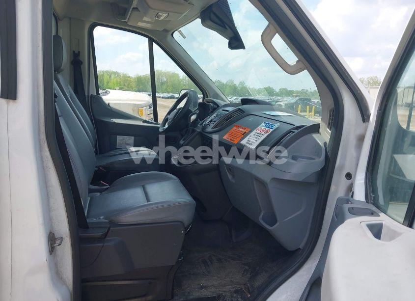 Photo 5 of 2019 Ford Transit-350 CAB (VIN 1FDBF8ZM7KKA89810)