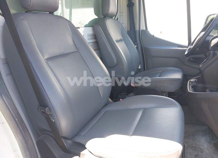 Photo 7 of 2019 Ford Transit-350 CAB (VIN 1FDBF8ZM8KKA38526)