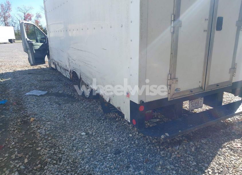 Photo 11 of 2019 Ford Transit-350 CUTAWAY (VIN 1FDBF9PM6KKA12564)