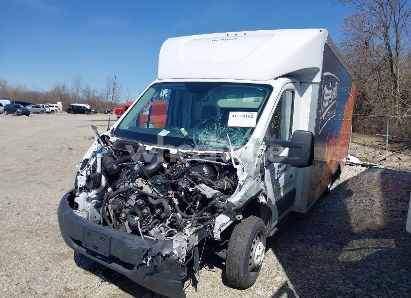 Photo 2 of 2019 Ford Transit-350 CUTAWAY (VIN 1FDBF9PM6KKB48449)