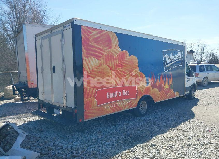 Photo 4 of 2019 Ford Transit-350 CUTAWAY (VIN 1FDBF9PM6KKB48449)