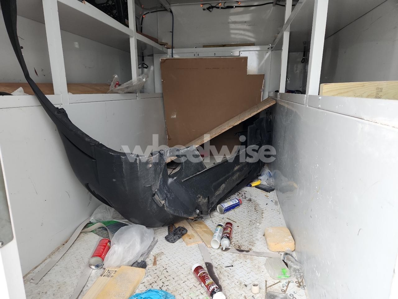 Photo 10 of 2022 FORD TRANSIT UTILITY / SERVICE TRUCK (VIN 1FDBW5P83NKA07662)