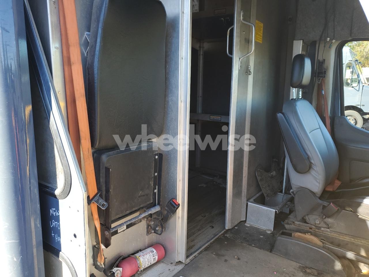 Photo 11 of 2021 FORD TRANSIT T-350 HD (VIN 1FDDF6P84MKA70086)