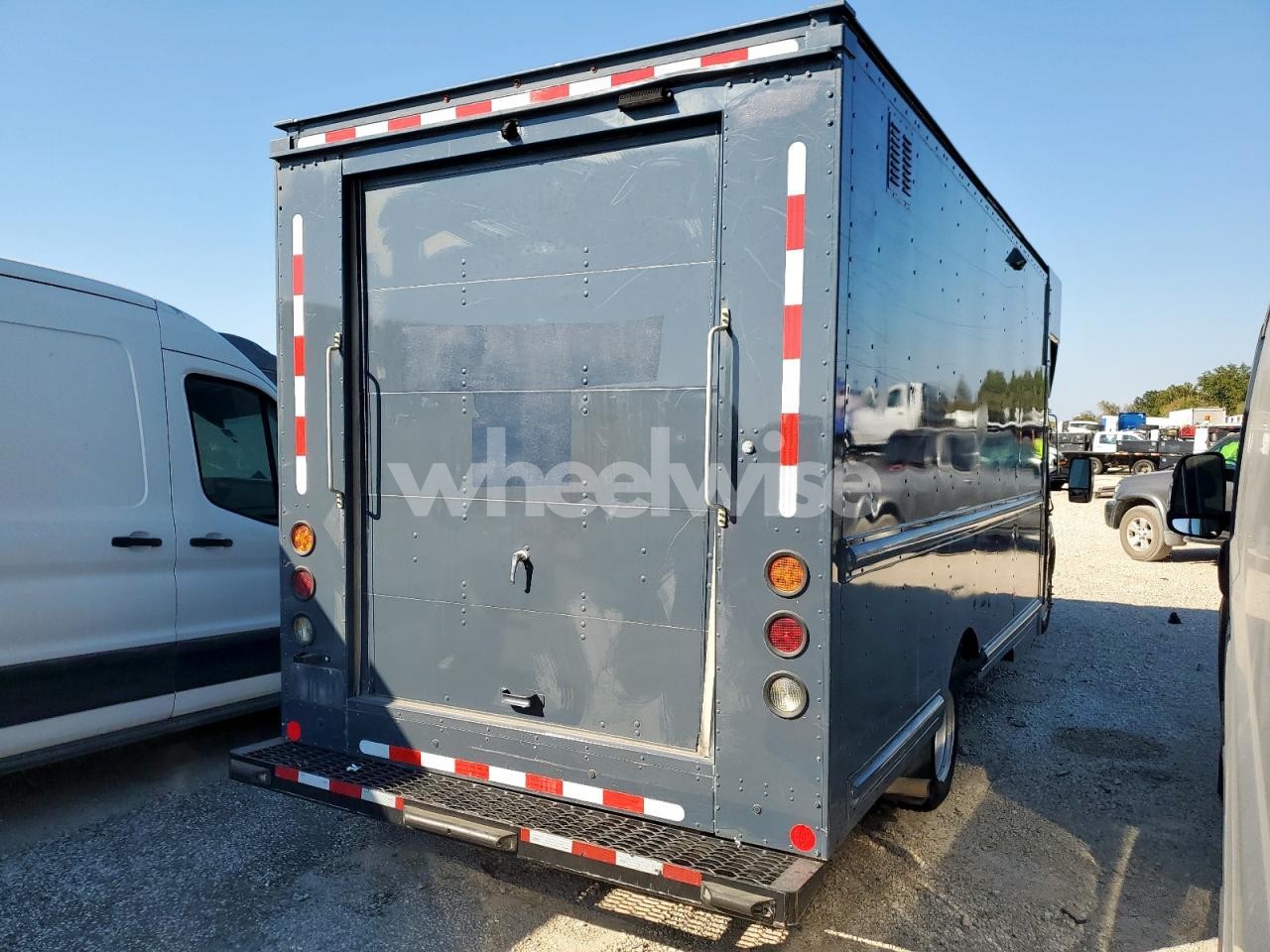 Photo 3 of 2021 FORD TRANSIT T-350 HD (VIN 1FDDF6P86MKA41379)