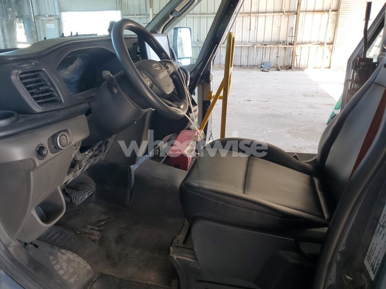 Photo 7 of 2021 FORD TRANSIT T-350 HD (VIN 1FDDF6P88MKA97601)