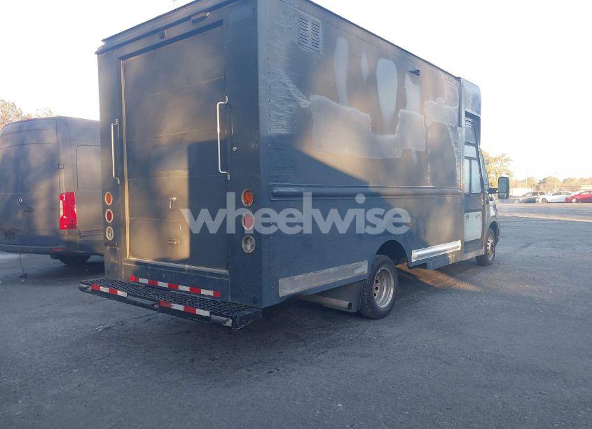 Photo 4 of 2022 Ford Transit-350 CUTAWAY (VIN 1FDDF6P89NKA45704)