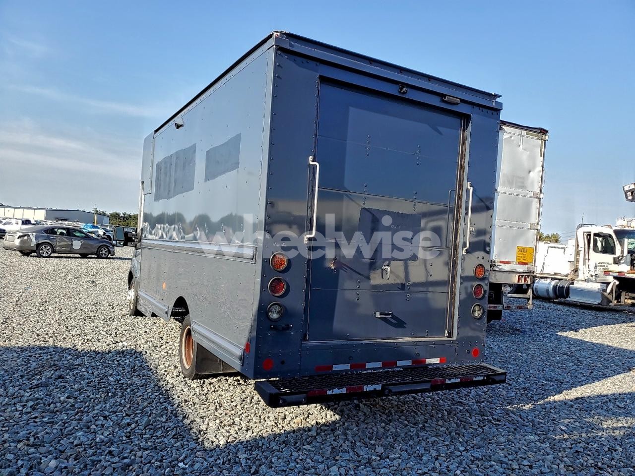 Photo 2 of 2021 FORD TRANSIT DELIVERY TRUCK (VIN 1FDDF6P8XMKA55379)