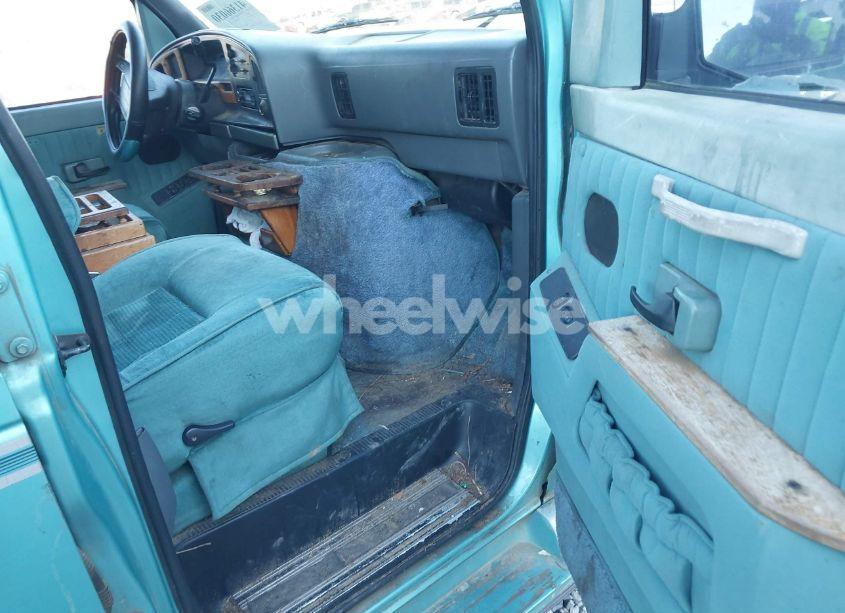 Photo 5 of 1994 Ford Econoline E150 VAN (VIN 1FDEE14N6RHB11679)