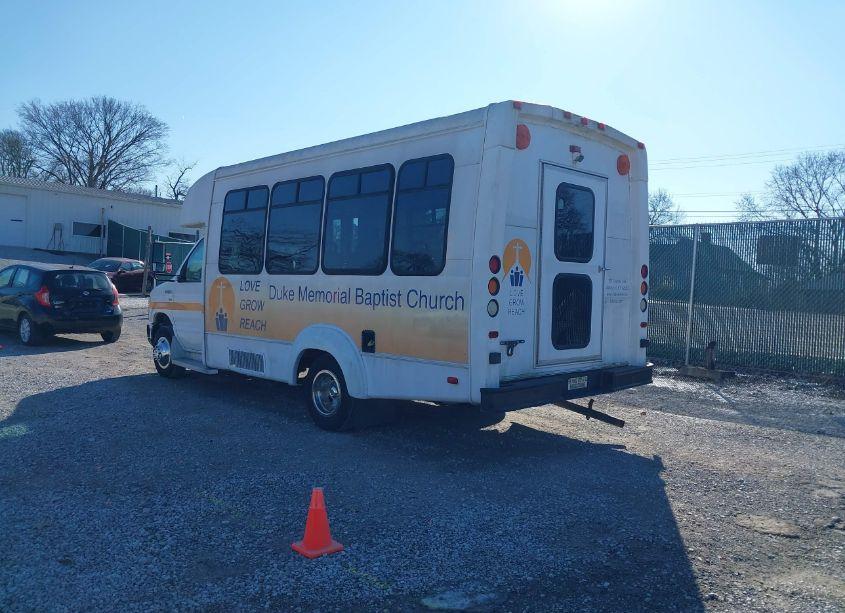 Photo 3 of 2009 Ford E-350 CUTAWAY (VIN 1FDEE35L69DA40094)