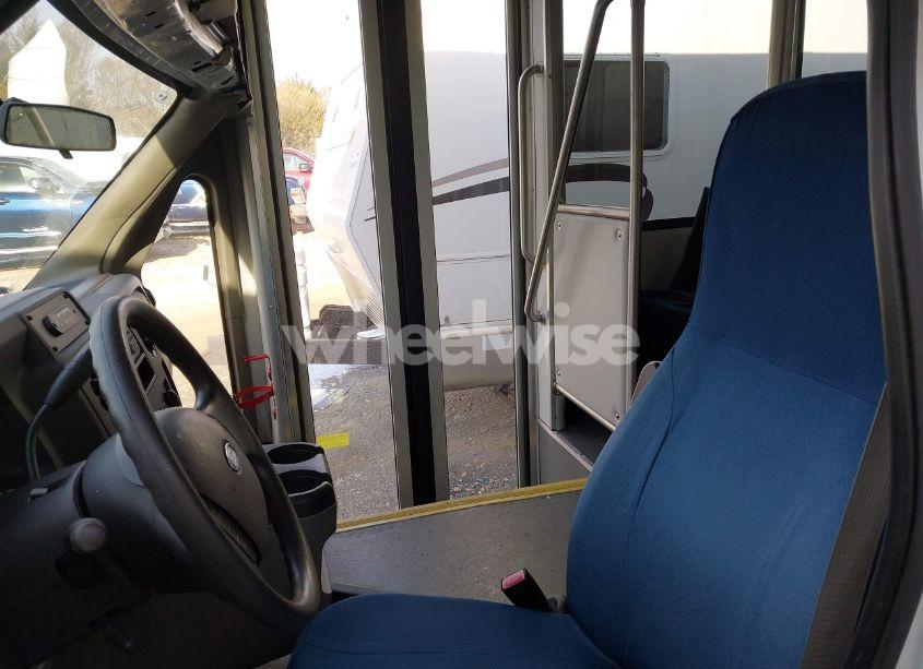 Photo 6 of 2014 Ford E-350 CUTAWAY (VIN 1FDEE3FL0EDA56669)