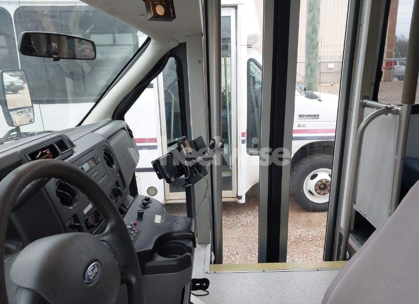 Photo 6 of 2014 Ford E-350 CUTAWAY (VIN 1FDEE3FL3EDA75815)