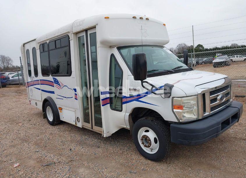 2013 Ford E-350 CUTAWAY (VIN 1FDEE3FL6DDA50793) main photo