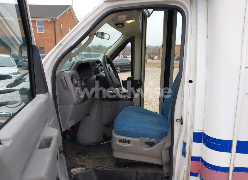 Photo 6 of 2013 Ford E-350 CUTAWAY (VIN 1FDEE3FL6DDA50793)