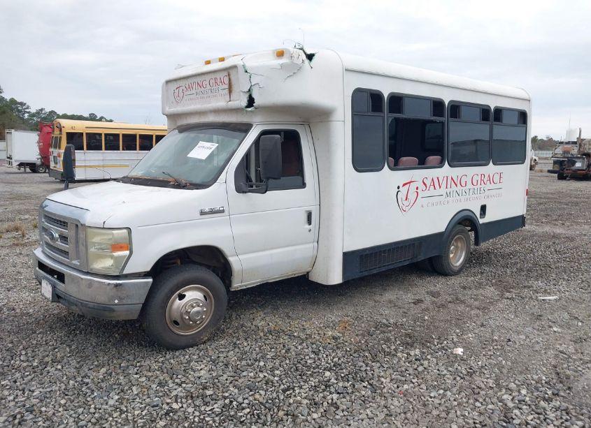 Photo 2 of 2011 Glaval E-350 CUTAWAY (VIN 1FDEE3FS8BDA17024)