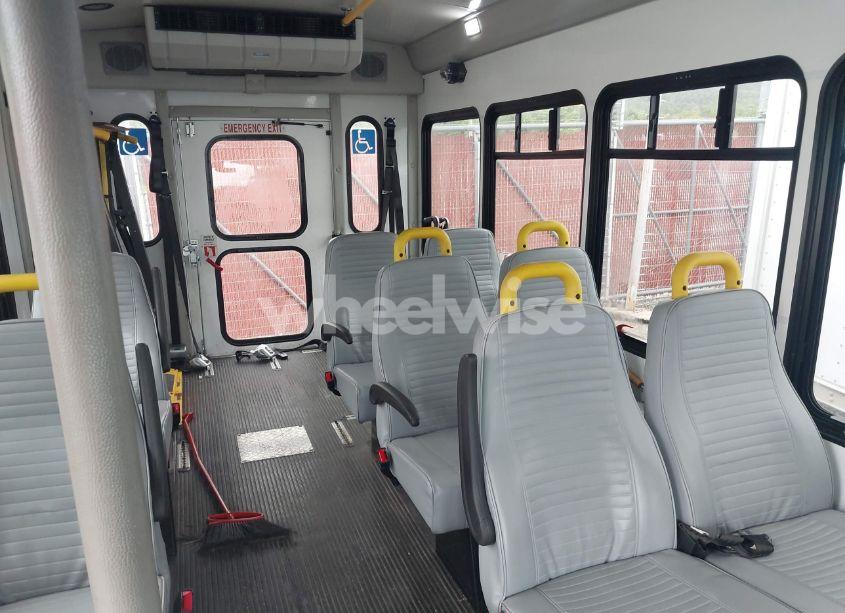 Photo 6 of 2020 Ford Bus E-350 CUTAWAY (VIN 1FDEE3FSXKDC43811)
