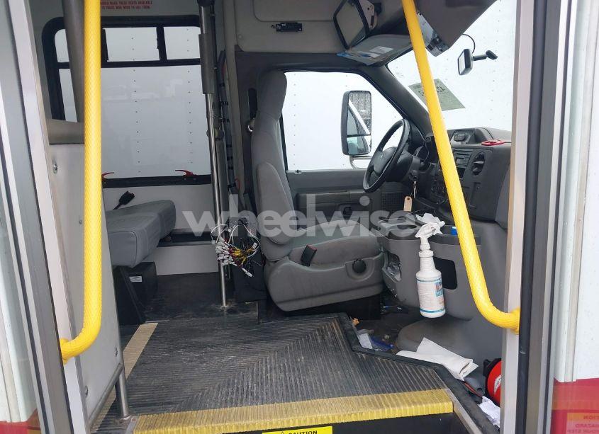 Photo 7 of 2020 Ford Bus E-350 CUTAWAY (VIN 1FDEE3FSXKDC43811)