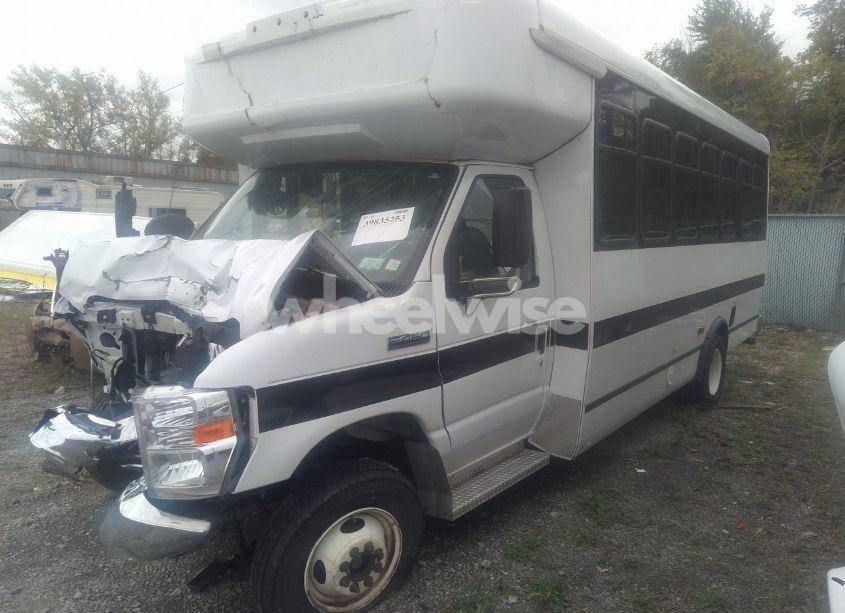Photo 2 of 2023 Ford E-450 CUTAWAY (VIN 1FDFE4FN4PDD05635)
