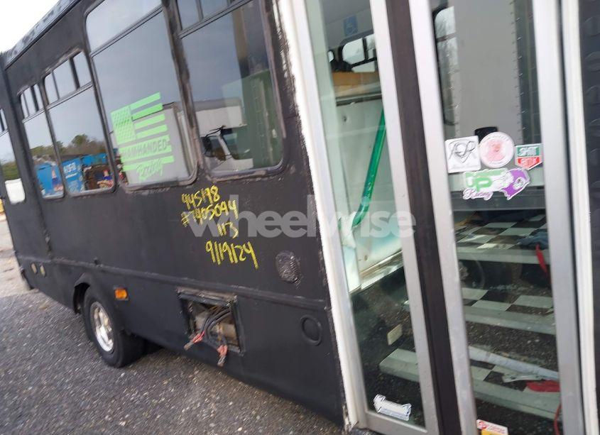 Photo 12 of 2010 Ford E-450 CUTAWAY (VIN 1FDFE4FS0ADA84693)