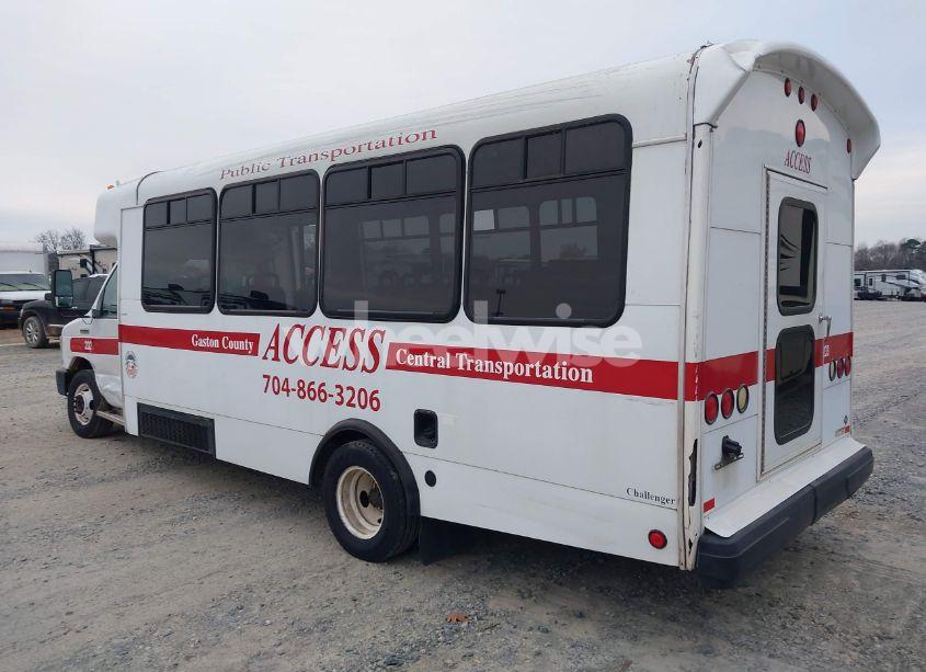 Photo 3 of 2010 Ford E-450 CUTAWAY (VIN 1FDFE4FS4ADA62499)