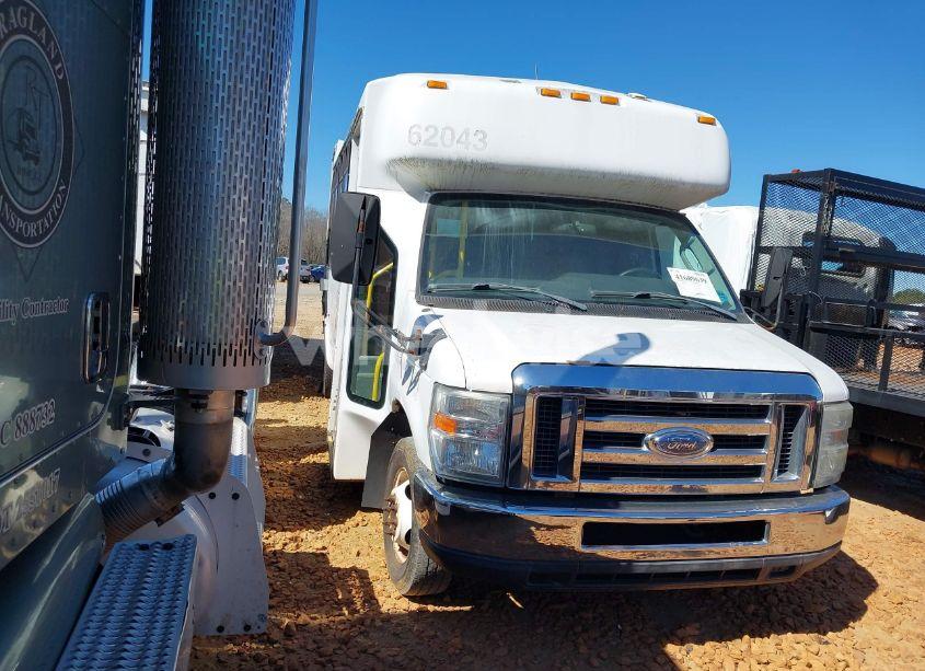 2012 Ford E-450 CUTAWAY (VIN 1FDFE4FS4CDA70640) main photo