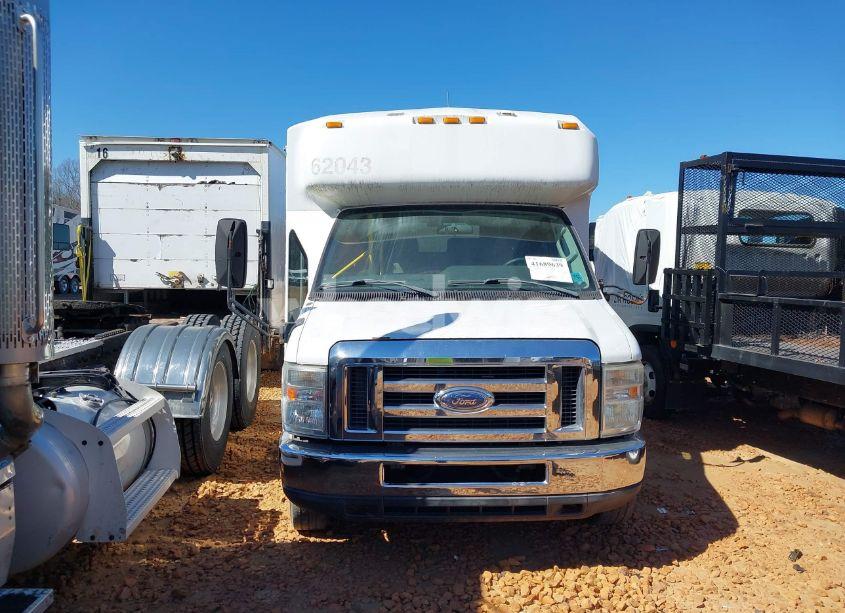 Photo 12 of 2012 Ford E-450 CUTAWAY (VIN 1FDFE4FS4CDA70640)