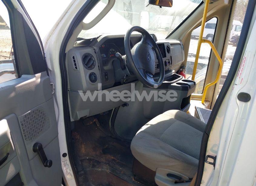 Photo 6 of 2012 Ford E-450 CUTAWAY (VIN 1FDFE4FS4CDA70640)