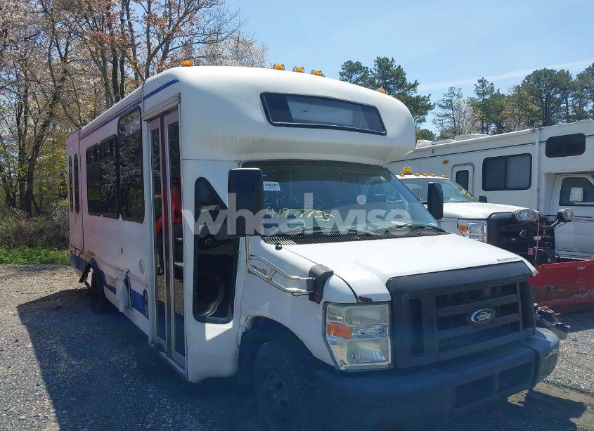 2010 Ford E-450 CUTAWAY (VIN 1FDFE4FS5ADA84690) main photo